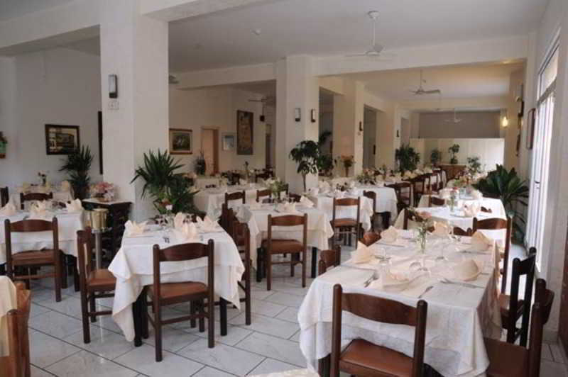 Hotel Mondial Praia a Mare Exterior photo